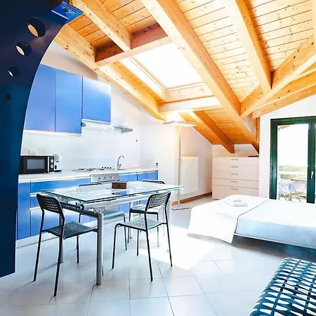 Апартаменты Panoramic Refuge 5-baita Blu *